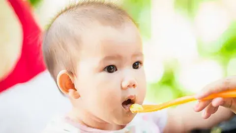 5 Ide Menu MPASI Rumahan untuk Bayi Usia 8-12 Bulan