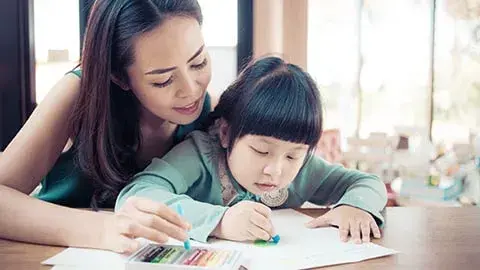 Perkembangan fisik bayi berusia 2 tahun