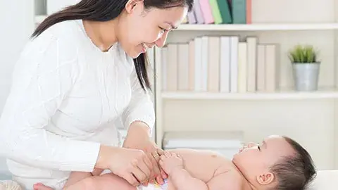 Tips Kenali Poop Bayi Susu Formula